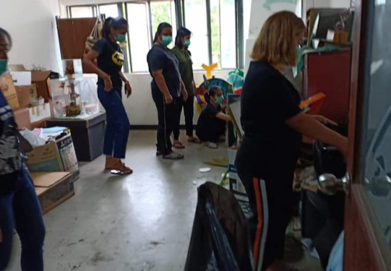 ภาพกิจกรรม โปรแกรมวิชาชีววิทยา จัดกิจกรรมทำความสะอาด และทำบุญโปรแกรมชีววิทยา