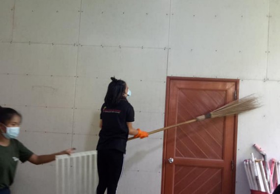 ภาพกิจกรรม โปรแกรมวิชาชีววิทยา จัดกิจกรรมทำความสะอาด และทำบุญโปรแกรมชีววิทยา