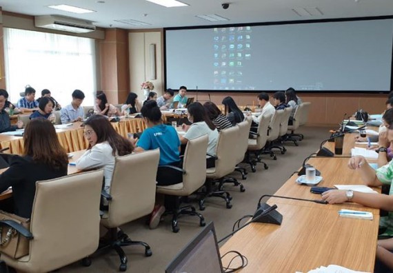 ภาพกิจกรรม คณะวิทยาศาสตร์และเทคโนโลยี เข้าร่วม ประชุมแลกเปลี่ยนเรียนรู้ เรื่อง การจัดทำผลการเรียนรู้ที่คาดหวัง (Expected Learning Outcome : ELOs)