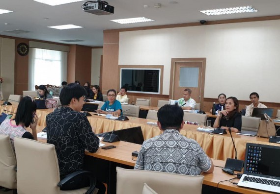 ภาพกิจกรรม คณะวิทยาศาสตร์และเทคโนโลยี เข้าร่วม ประชุมแลกเปลี่ยนเรียนรู้ เรื่อง การจัดทำผลการเรียนรู้ที่คาดหวัง (Expected Learning Outcome : ELOs)