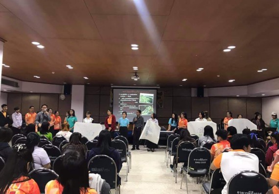 ภาพกิจกรรม โปรแกรมวิชาวิทยาศาสตร์สิ่งแวดล้อม จัดโครงการจัดการขยะมูลฝอยโดยการคัดแยกขยะภายในมหาวิทยาลัย ประจำปี 2562