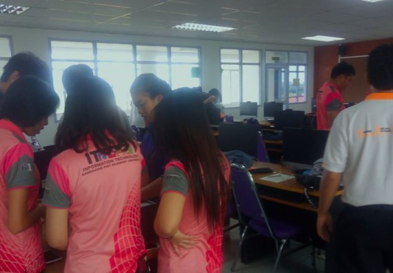 ภาพกิจกรรม โปรแกรมวิชาวิทยาการคอมพิวเตอร์ จัดอบรมเชิงปฏิบัติการการประกอบคอมพิวเตอร์และซ่อมบำรุง