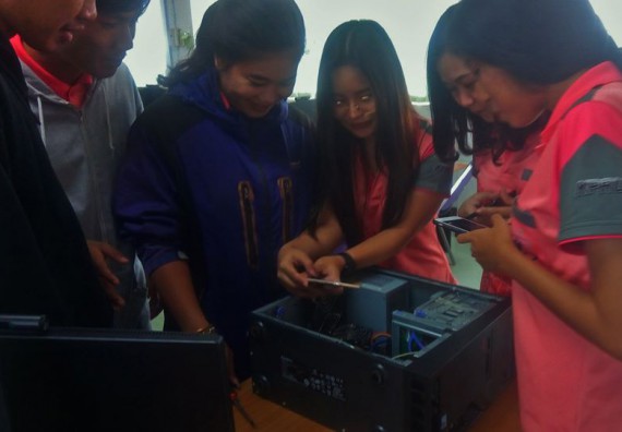 ภาพกิจกรรม โปรแกรมวิชาวิทยาการคอมพิวเตอร์ จัดอบรมเชิงปฏิบัติการการประกอบคอมพิวเตอร์และซ่อมบำรุง