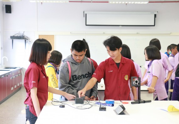 ภาพกิจกรรม คณะวิทยาศาสตร์และเทคโนโลยี จัดค่ายบูรณาการส่งเสริมนักเรียนห้องเรียนพิเศษ (E-SMART) ด้านวิทยาศาสตร์ โรงเรียนคลองขลุงราษรังสรรค์