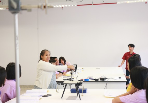 ภาพกิจกรรม คณะวิทยาศาสตร์และเทคโนโลยี จัดค่ายบูรณาการส่งเสริมนักเรียนห้องเรียนพิเศษ (E-SMART) ด้านวิทยาศาสตร์ โรงเรียนคลองขลุงราษรังสรรค์