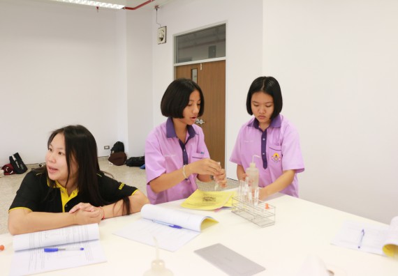 ภาพกิจกรรม คณะวิทยาศาสตร์และเทคโนโลยี จัดค่ายบูรณาการส่งเสริมนักเรียนห้องเรียนพิเศษ (E-SMART) ด้านวิทยาศาสตร์ โรงเรียนคลองขลุงราษรังสรรค์