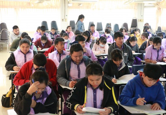 ภาพกิจกรรม คณะวิทยาศาสตร์และเทคโนโลยี จัดค่ายบูรณาการส่งเสริมนักเรียนห้องเรียนพิเศษ (E-SMART) ด้านวิทยาศาสตร์ โรงเรียนคลองขลุงราษรังสรรค์ 