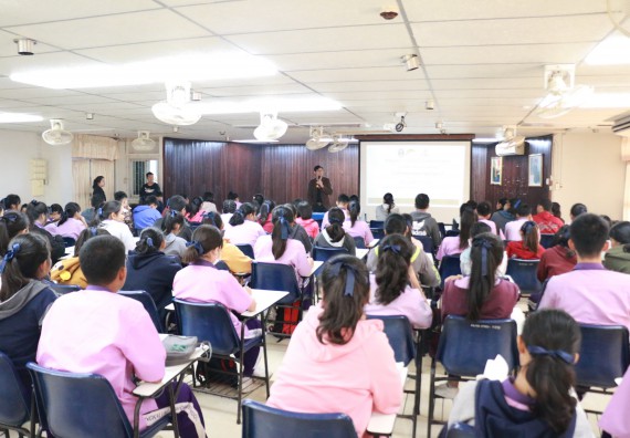 ภาพกิจกรรม คณะวิทยาศาสตร์และเทคโนโลยี จัดค่ายบูรณาการส่งเสริมนักเรียนห้องเรียนพิเศษ (E-SMART) ด้านวิทยาศาสตร์ โรงเรียนคลองขลุงราษรังสรรค์ 