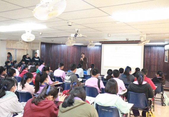 ภาพกิจกรรม คณะวิทยาศาสตร์และเทคโนโลยี จัดค่ายบูรณาการส่งเสริมนักเรียนห้องเรียนพิเศษ (E-SMART) ด้านวิทยาศาสตร์ โรงเรียนคลองขลุงราษรังสรรค์ 