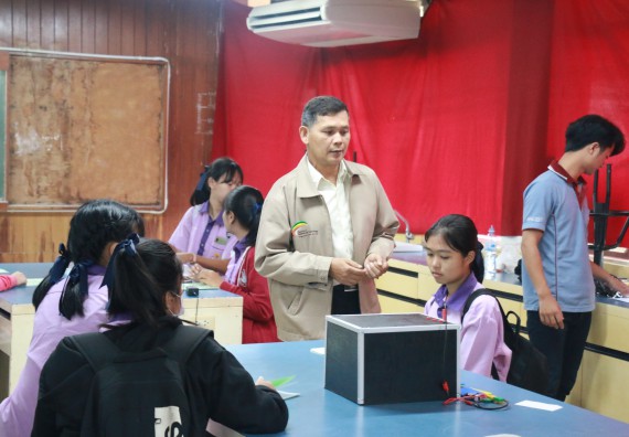ภาพกิจกรรม คณะวิทยาศาสตร์และเทคโนโลยี จัดค่ายบูรณาการส่งเสริมนักเรียนห้องเรียนพิเศษ (E-SMART) ด้านวิทยาศาสตร์ โรงเรียนคลองขลุงราษรังสรรค์ 