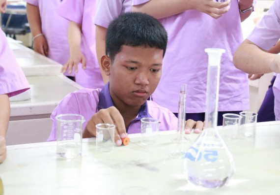 ภาพกิจกรรม คณะวิทยาศาสตร์และเทคโนโลยี จัดค่ายบูรณาการส่งเสริมนักเรียนห้องเรียนพิเศษ (E-SMART) ด้านวิทยาศาสตร์ โรงเรียนคลองขลุงราษรังสรรค์ 