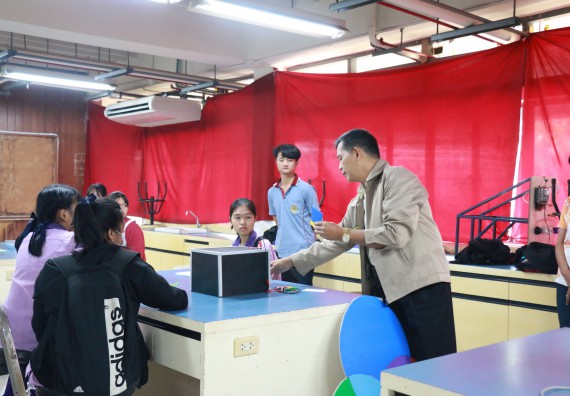 ภาพกิจกรรม คณะวิทยาศาสตร์และเทคโนโลยี จัดค่ายบูรณาการส่งเสริมนักเรียนห้องเรียนพิเศษ (E-SMART) ด้านวิทยาศาสตร์ โรงเรียนคลองขลุงราษรังสรรค์ 