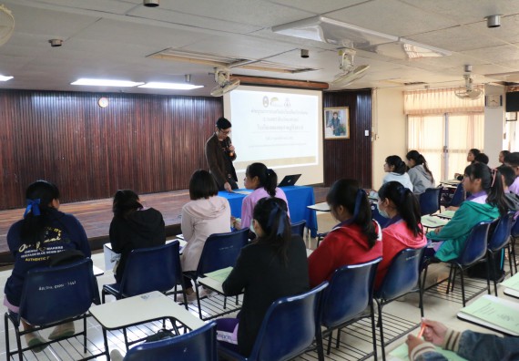 ภาพกิจกรรม คณะวิทยาศาสตร์และเทคโนโลยี จัดค่ายบูรณาการส่งเสริมนักเรียนห้องเรียนพิเศษ (E-SMART) ด้านวิทยาศาสตร์ โรงเรียนคลองขลุงราษรังสรรค์ 