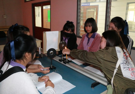 ภาพกิจกรรม คณะวิทยาศาสตร์และเทคโนโลยี จัดค่ายบูรณาการส่งเสริมนักเรียนห้องเรียนพิเศษ (E-SMART) ด้านวิทยาศาสตร์ โรงเรียนคลองขลุงราษรังสรรค์ 