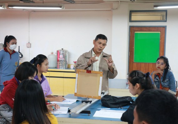 ภาพกิจกรรม คณะวิทยาศาสตร์และเทคโนโลยี จัดค่ายบูรณาการส่งเสริมนักเรียนห้องเรียนพิเศษ (E-SMART) ด้านวิทยาศาสตร์ โรงเรียนคลองขลุงราษรังสรรค์ 