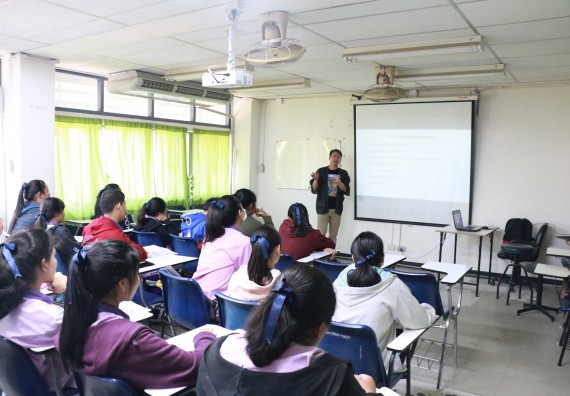ภาพกิจกรรม คณะวิทยาศาสตร์และเทคโนโลยี จัดค่ายบูรณาการส่งเสริมนักเรียนห้องเรียนพิเศษ (E-SMART) ด้านวิทยาศาสตร์ โรงเรียนคลองขลุงราษรังสรรค์ 