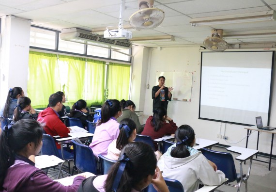 ภาพกิจกรรม คณะวิทยาศาสตร์และเทคโนโลยี จัดค่ายบูรณาการส่งเสริมนักเรียนห้องเรียนพิเศษ (E-SMART) ด้านวิทยาศาสตร์ โรงเรียนคลองขลุงราษรังสรรค์ 