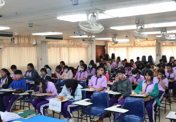 ภาพกิจกรรม คณะวิทยาศาสตร์และเทคโนโลยี จัดค่ายบูรณาการส่งเสริมนักเรียนห้องเรียนพิเศษ (E-SMART) ด้านวิทยาศาสตร์ โรงเรียนคลองขลุงราษรังสรรค์ 