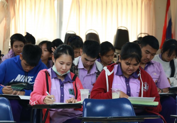 ภาพกิจกรรม คณะวิทยาศาสตร์และเทคโนโลยี จัดค่ายบูรณาการส่งเสริมนักเรียนห้องเรียนพิเศษ (E-SMART) ด้านวิทยาศาสตร์ โรงเรียนคลองขลุงราษรังสรรค์ 