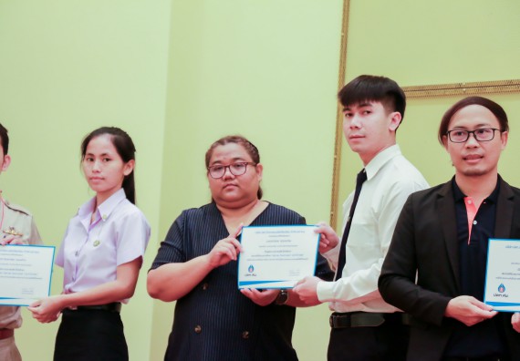 ภาพกิจกรรม คณะวิทยาศาสตร์และเทคโนโลยี จัดพิธีมอบทุนการศึกษา ปตท.สผ.ประจาปี 2562