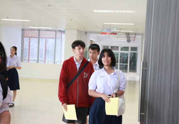 ภาพกิจกรรม คณะวิทยาศาสตร์และเทคโนโลยี จัดค่ายวิทยาศาสตร์โรงเรียนตากพิทยาคม