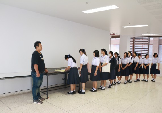 ภาพกิจกรรม คณะวิทยาศาสตร์และเทคโนโลยี จัดค่ายวิทยาศาสตร์โรงเรียนตากพิทยาคม