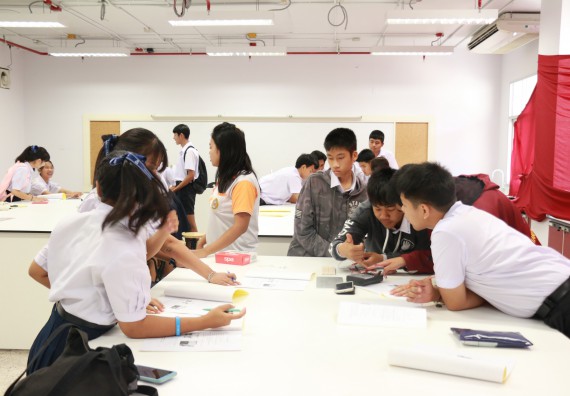 ภาพกิจกรรม คณะวิทยาศาสตร์และเทคโนโลยี จัดค่ายวิทยาศาสตร์โรงเรียนตากพิทยาคม