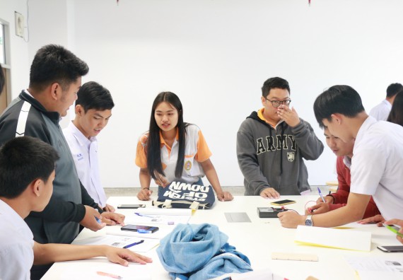 ภาพกิจกรรม คณะวิทยาศาสตร์และเทคโนโลยี จัดค่ายวิทยาศาสตร์โรงเรียนตากพิทยาคม