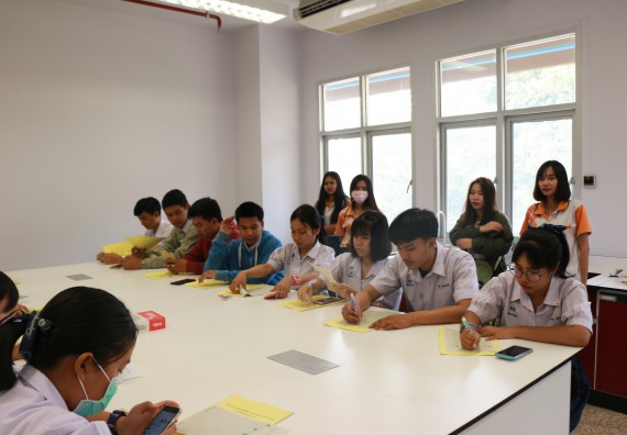 ภาพกิจกรรม คณะวิทยาศาสตร์และเทคโนโลยี จัดค่ายวิทยาศาสตร์โรงเรียนตากพิทยาคม