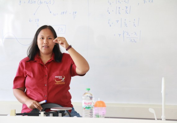 ภาพกิจกรรม คณะวิทยาศาสตร์และเทคโนโลยี จัดค่ายวิทยาศาสตร์โรงเรียนตากพิทยาคม