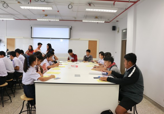 ภาพกิจกรรม คณะวิทยาศาสตร์และเทคโนโลยี จัดค่ายวิทยาศาสตร์โรงเรียนตากพิทยาคม