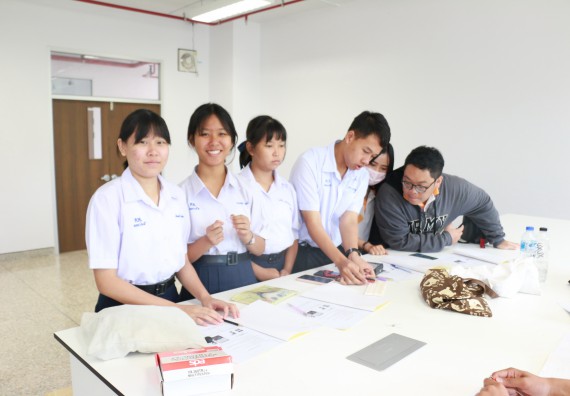 ภาพกิจกรรม คณะวิทยาศาสตร์และเทคโนโลยี จัดค่ายวิทยาศาสตร์โรงเรียนตากพิทยาคม