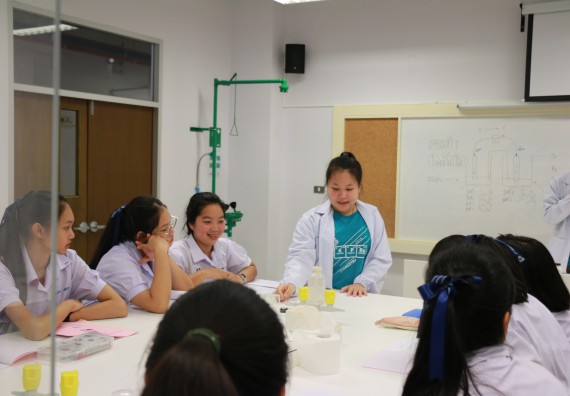 ภาพกิจกรรม คณะวิทยาศาสตร์และเทคโนโลยี จัดค่ายวิทยาศาสตร์โรงเรียนตากพิทยาคม