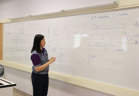 ภาพกิจกรรม คณะวิทยาศาสตร์และเทคโนโลยี จัดค่ายวิทยาศาสตร์โรงเรียนตากพิทยาคม