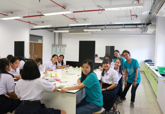 ภาพกิจกรรม คณะวิทยาศาสตร์และเทคโนโลยี จัดค่ายวิทยาศาสตร์โรงเรียนตากพิทยาคม