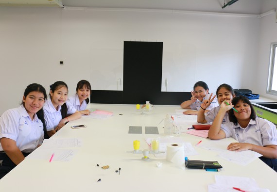 ภาพกิจกรรม คณะวิทยาศาสตร์และเทคโนโลยี จัดค่ายวิทยาศาสตร์โรงเรียนตากพิทยาคม