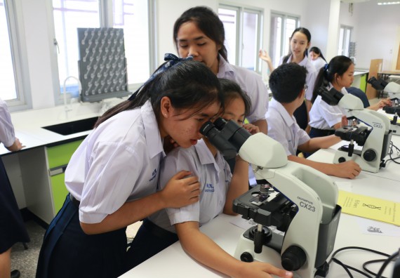 ภาพกิจกรรม คณะวิทยาศาสตร์และเทคโนโลยี จัดค่ายวิทยาศาสตร์โรงเรียนตากพิทยาคม