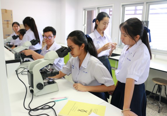 ภาพกิจกรรม คณะวิทยาศาสตร์และเทคโนโลยี จัดค่ายวิทยาศาสตร์โรงเรียนตากพิทยาคม