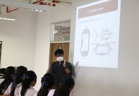 ภาพกิจกรรม คณะวิทยาศาสตร์และเทคโนโลยี จัดค่ายวิทยาศาสตร์โรงเรียนตากพิทยาคม