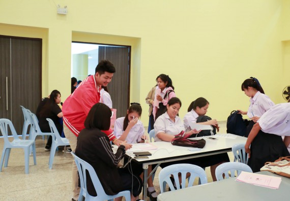 ภาพกิจกรรม คณะวิทยาศาสตร์และเทคโนโลยี จัดค่ายวิทยาศาสตร์โรงเรียนตากพิทยาคม