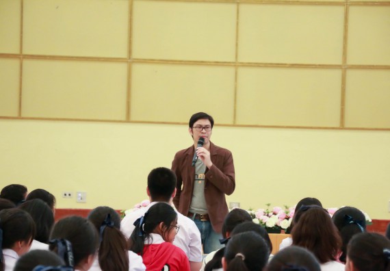 ภาพกิจกรรม คณะวิทยาศาสตร์และเทคโนโลยี จัดค่ายวิทยาศาสตร์โรงเรียนตากพิทยาคม