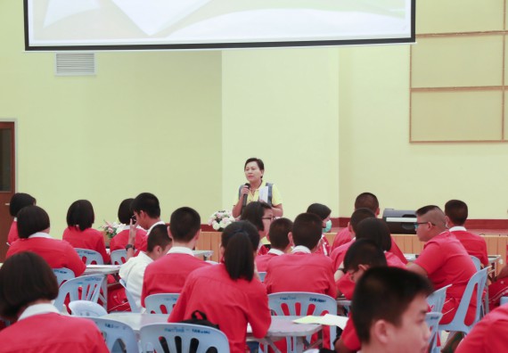 ภาพกิจกรรม คณะวิทยาศาสตร์และเทคโนโลยี จัดโครงการค่ายวิทยาศาสตร์นักเรียนห้องเรียนพิเศษวิทยาศาสตร์ ระดับชั้นมัธยมศึกษาปีที่ 2 โรงเรียนกำแพงเพชรพิทยาคม 