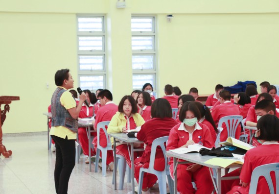 ภาพกิจกรรม คณะวิทยาศาสตร์และเทคโนโลยี จัดโครงการค่ายวิทยาศาสตร์นักเรียนห้องเรียนพิเศษวิทยาศาสตร์ ระดับชั้นมัธยมศึกษาปีที่ 2 โรงเรียนกำแพงเพชรพิทยาคม 