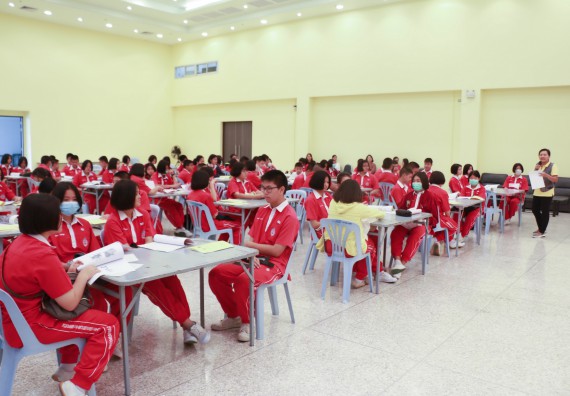 ภาพกิจกรรม คณะวิทยาศาสตร์และเทคโนโลยี จัดโครงการค่ายวิทยาศาสตร์นักเรียนห้องเรียนพิเศษวิทยาศาสตร์ ระดับชั้นมัธยมศึกษาปีที่ 2 โรงเรียนกำแพงเพชรพิทยาคม 