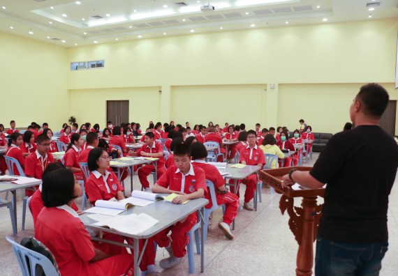 ภาพกิจกรรม คณะวิทยาศาสตร์และเทคโนโลยี จัดโครงการค่ายวิทยาศาสตร์นักเรียนห้องเรียนพิเศษวิทยาศาสตร์ ระดับชั้นมัธยมศึกษาปีที่ 2 โรงเรียนกำแพงเพชรพิทยาคม 