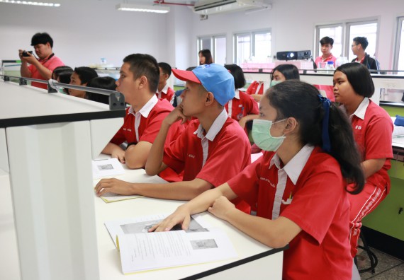 ภาพกิจกรรม คณะวิทยาศาสตร์และเทคโนโลยี จัดโครงการค่ายวิทยาศาสตร์นักเรียนห้องเรียนพิเศษวิทยาศาสตร์ ระดับชั้นมัธยมศึกษาปีที่ 2 โรงเรียนกำแพงเพชรพิทยาคม 