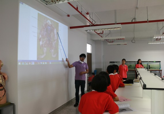 ภาพกิจกรรม คณะวิทยาศาสตร์และเทคโนโลยี จัดโครงการค่ายวิทยาศาสตร์นักเรียนห้องเรียนพิเศษวิทยาศาสตร์ ระดับชั้นมัธยมศึกษาปีที่ 2 โรงเรียนกำแพงเพชรพิทยาคม 