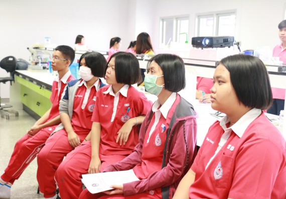 ภาพกิจกรรม คณะวิทยาศาสตร์และเทคโนโลยี จัดโครงการค่ายวิทยาศาสตร์นักเรียนห้องเรียนพิเศษวิทยาศาสตร์ ระดับชั้นมัธยมศึกษาปีที่ 2 โรงเรียนกำแพงเพชรพิทยาคม 