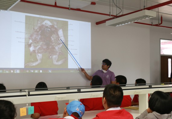 ภาพกิจกรรม คณะวิทยาศาสตร์และเทคโนโลยี จัดโครงการค่ายวิทยาศาสตร์นักเรียนห้องเรียนพิเศษวิทยาศาสตร์ ระดับชั้นมัธยมศึกษาปีที่ 2 โรงเรียนกำแพงเพชรพิทยาคม 