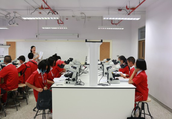 ภาพกิจกรรม คณะวิทยาศาสตร์และเทคโนโลยี จัดโครงการค่ายวิทยาศาสตร์นักเรียนห้องเรียนพิเศษวิทยาศาสตร์ ระดับชั้นมัธยมศึกษาปีที่ 2 โรงเรียนกำแพงเพชรพิทยาคม 